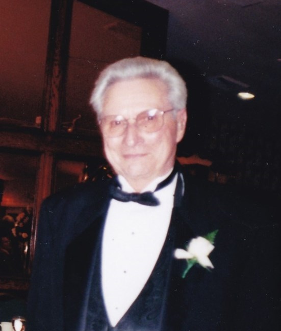 Obituario de Leon E. McNelly, Jr.