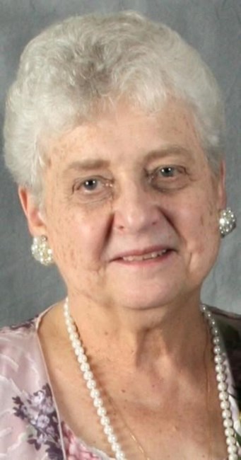 Obituario de Dolores Barbara Karas