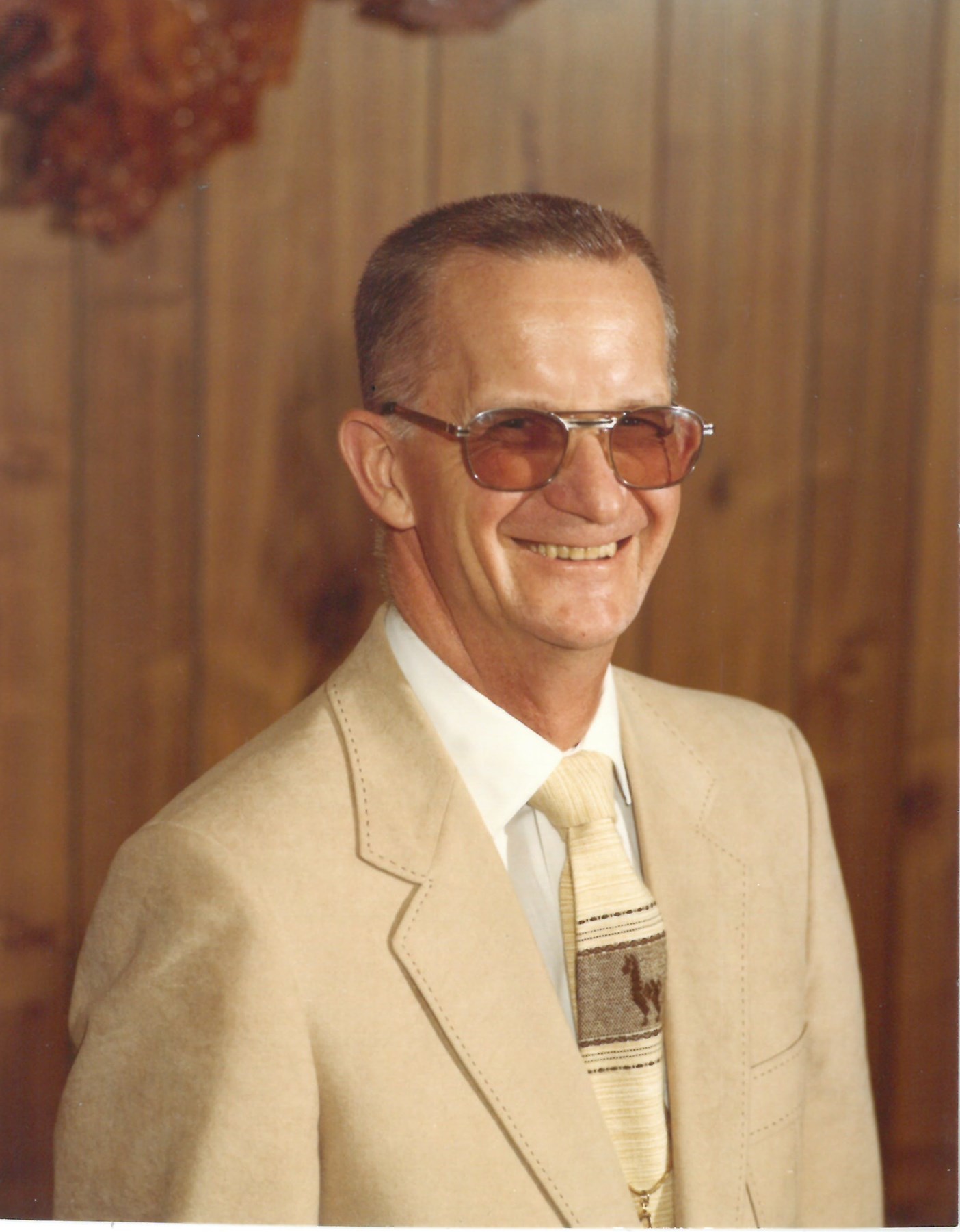 Obituary of Elliott Raymond Hale