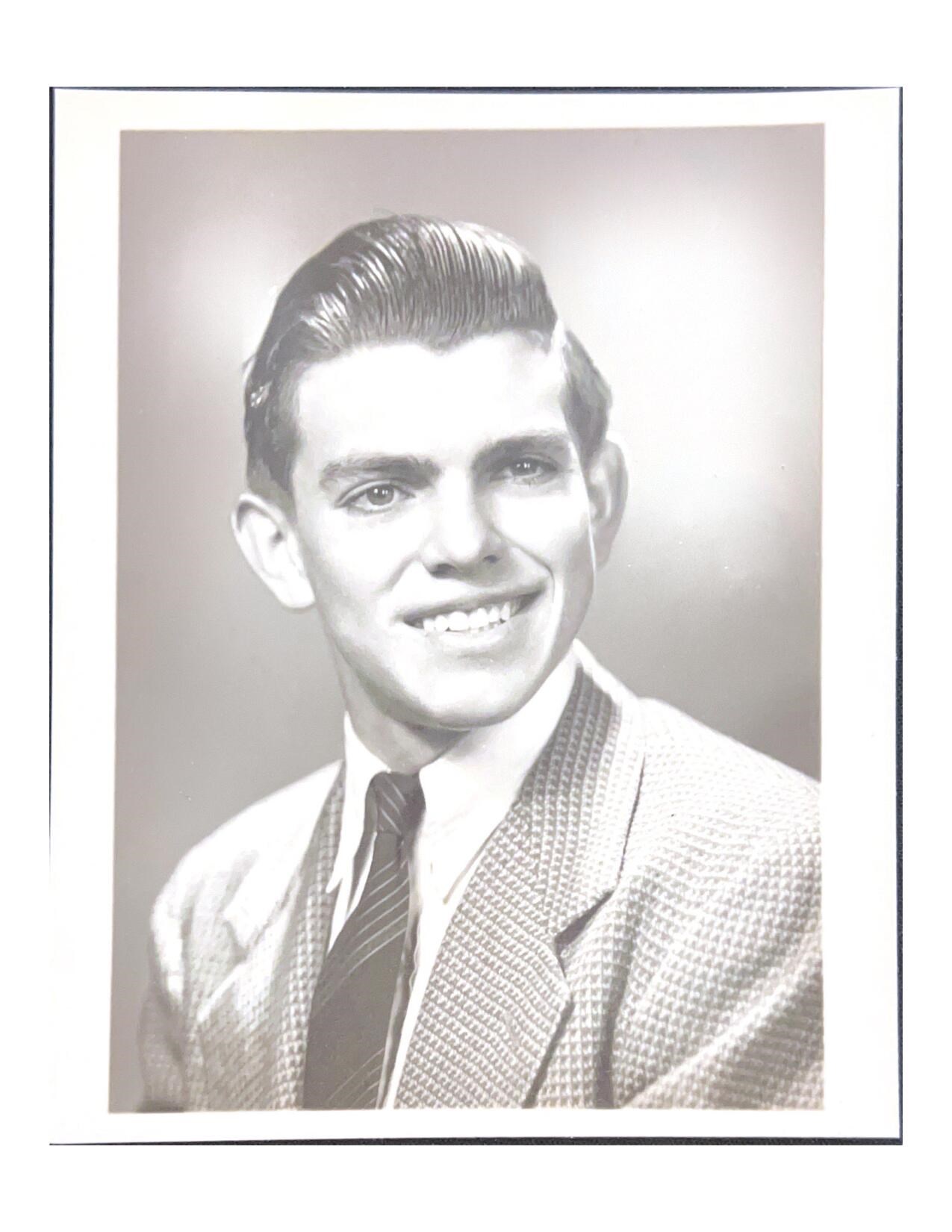 Obituary of Fred F. Hollingsworth