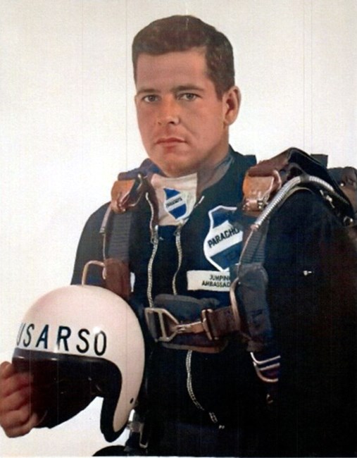 Obituario de James Compton Chapman