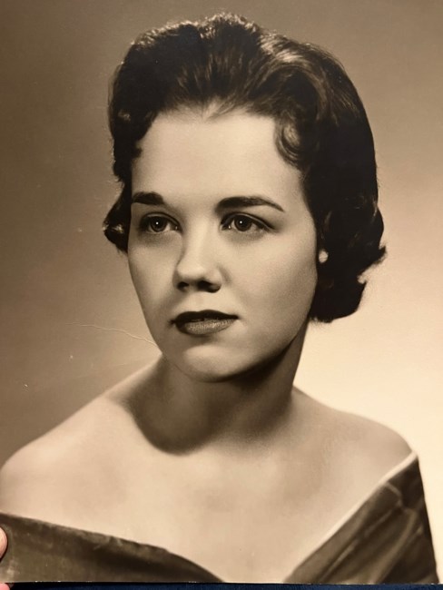 Obituary of Mary Evelyn Mulloy