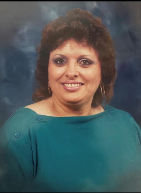 Obituary of Lyndia E Squires