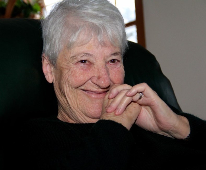 Obituary of Myrna H. Sandburg