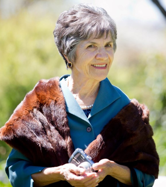 Obituary of Carmen Soraya Schmitz