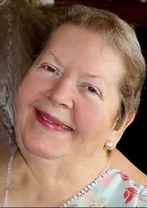 Obituary of Bonnie R Hutchison