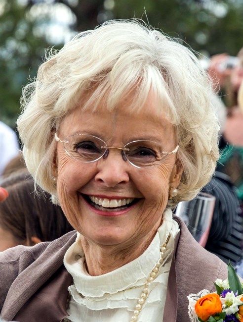 Obituary of Beverly Bright