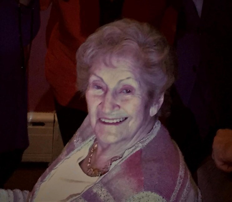 Obituary of Helen Meskouris