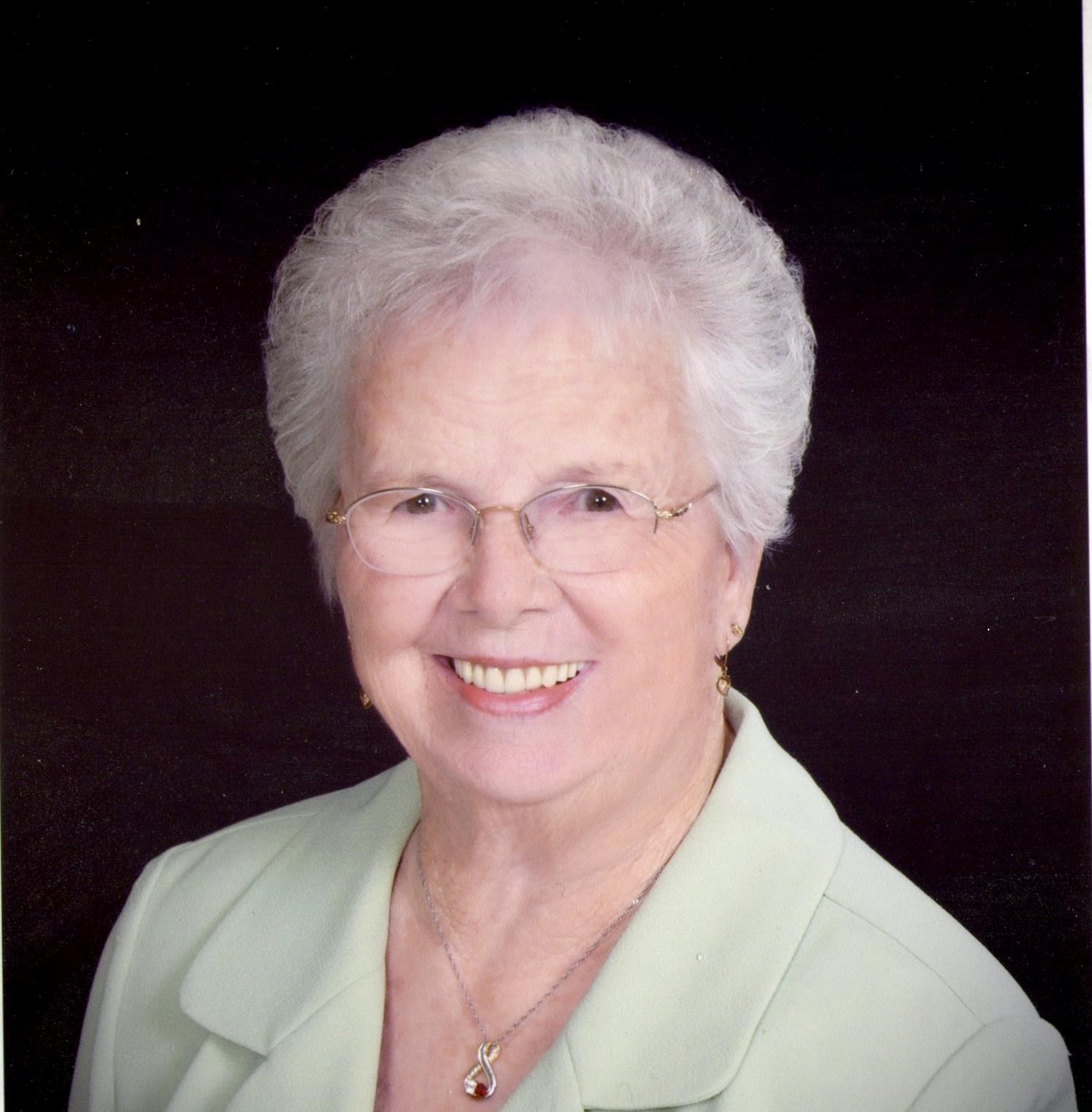 Obituary of Phyllis Jean "Combs" Banks