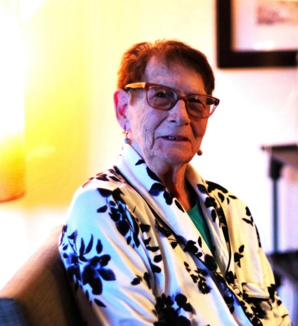 Obituary of Esther Belle Owen-Moon