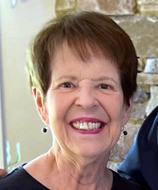 Obituario de Eleanor "Mickey" McCown Robideau