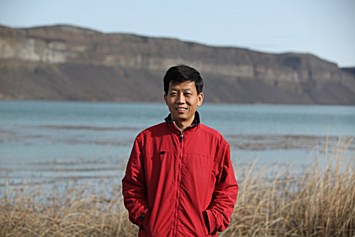 Obituary of Feng Zhang