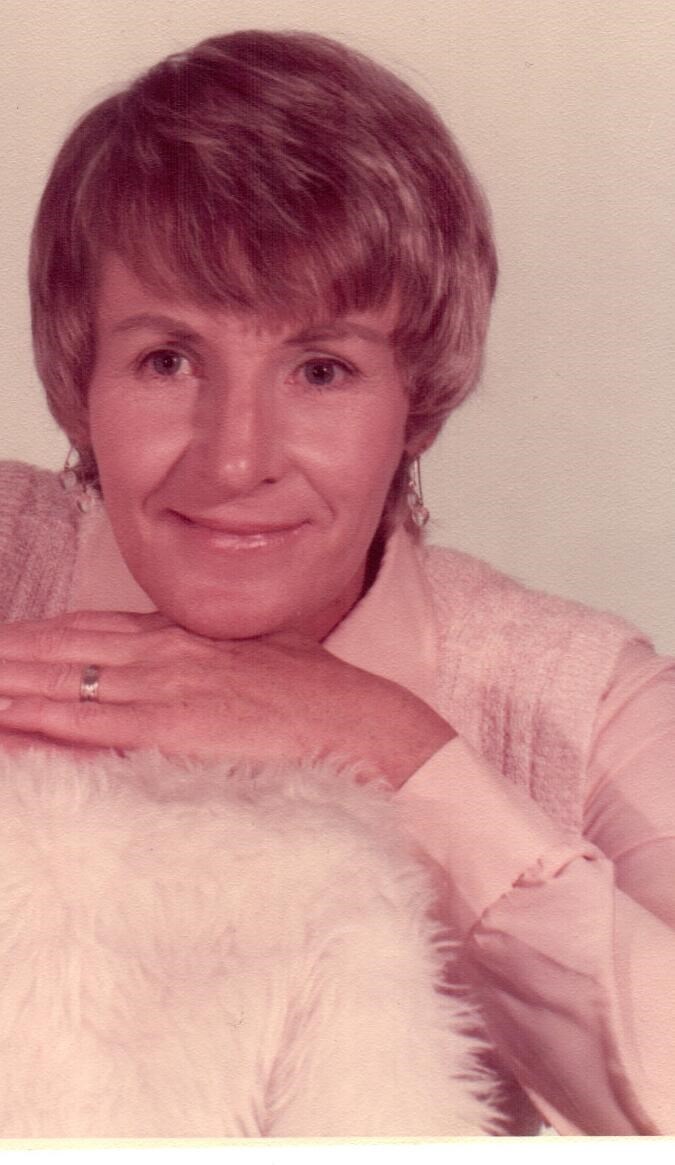 Obituary of Evelyn Olsovsky