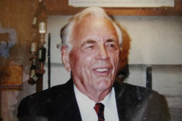 Obituary of Ross Henry Bird