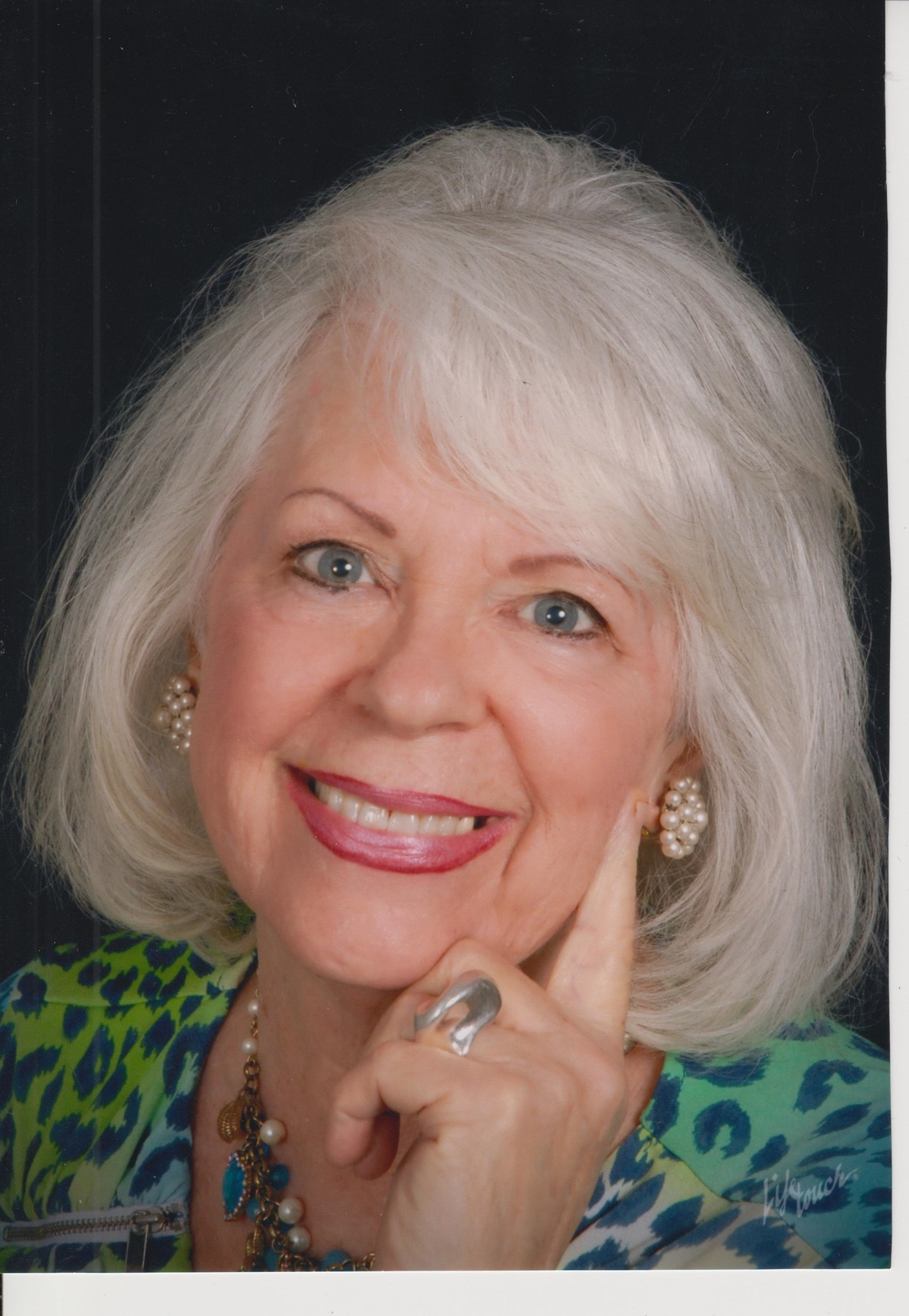 Obituary of Barbara Jean Law Regan