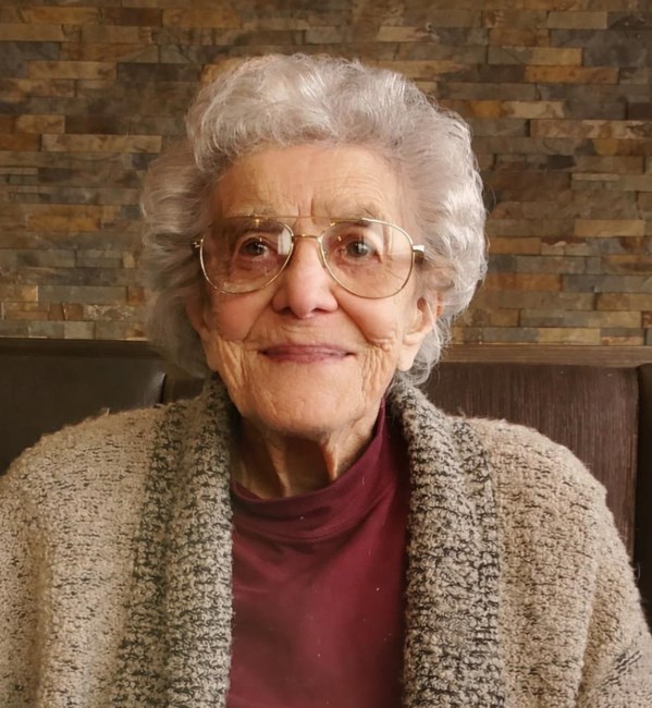 Obituary of Lillian Lloyd