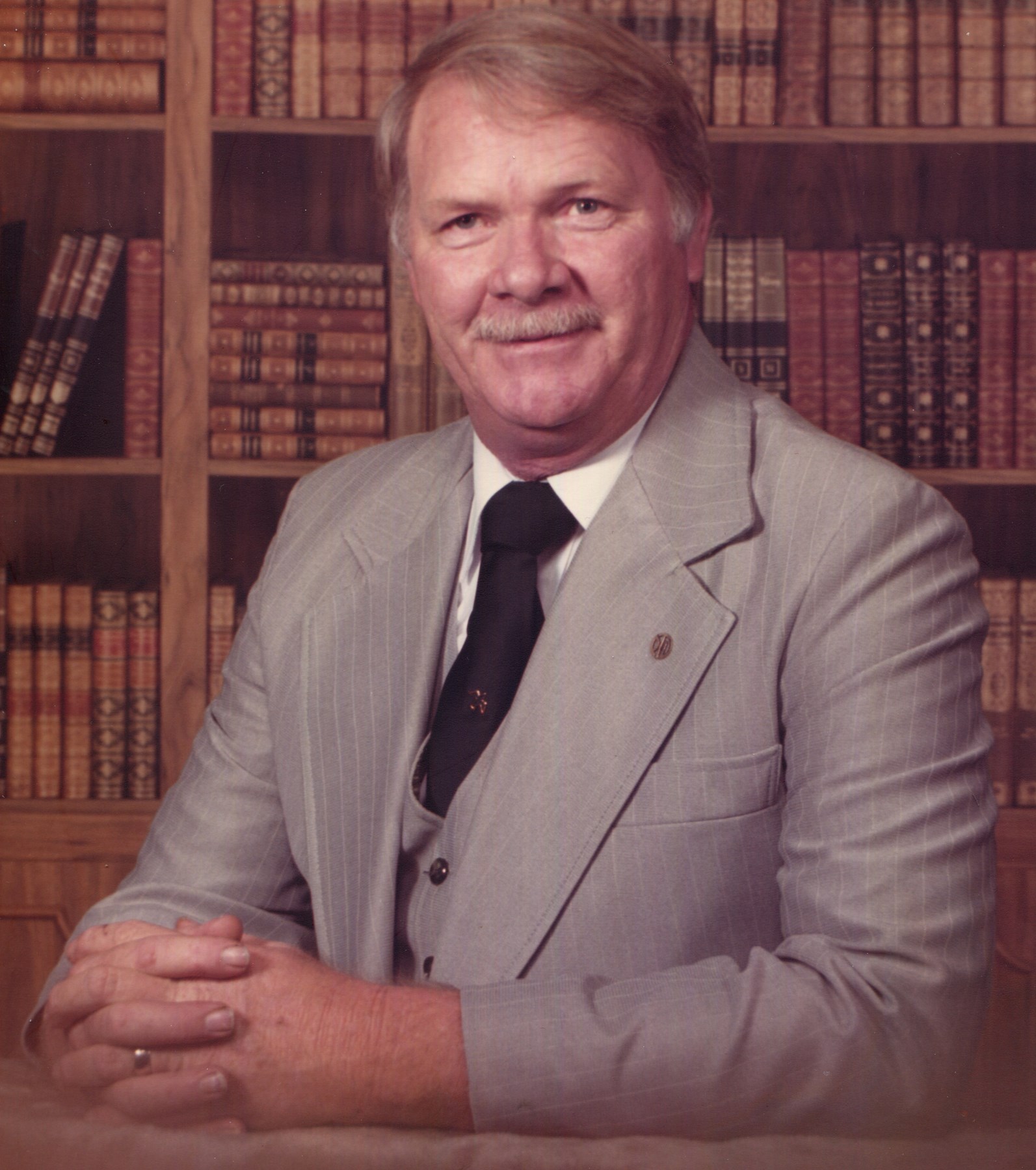 Obituary of Vernon E. Hall
