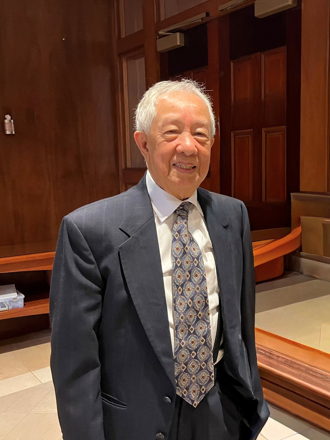 Obituary of Amadeo "Mandy" Escueta