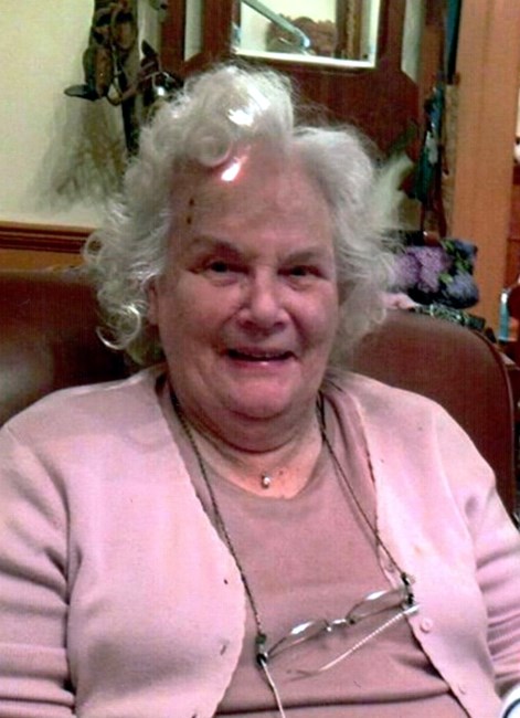 Obituary of Lorraine Yeamans Hope