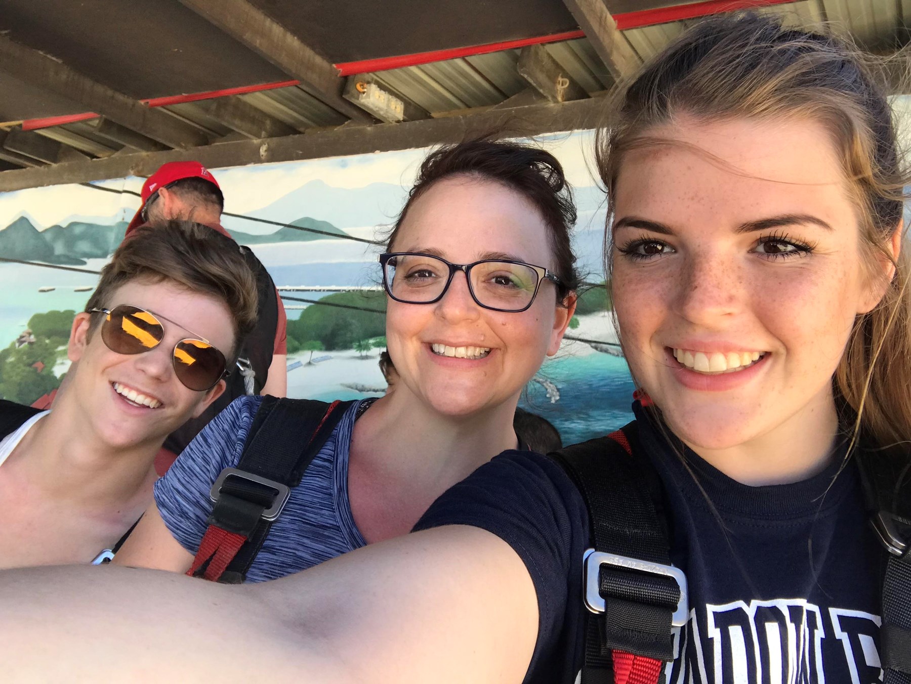 Rochelle Poe's Instagram, Twitter & Facebook on IDCrawl