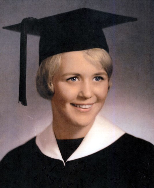 Obituary of Suellen Hamilton Adams