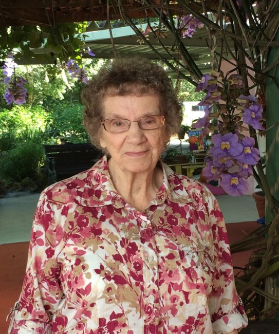 Obituary of Helen P Loop