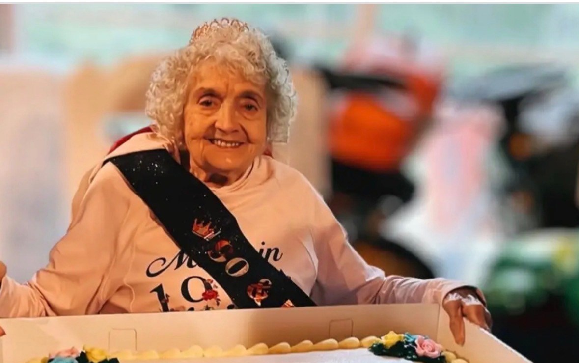 Obituary of Elizabeth Ann "Betty"  Sanders