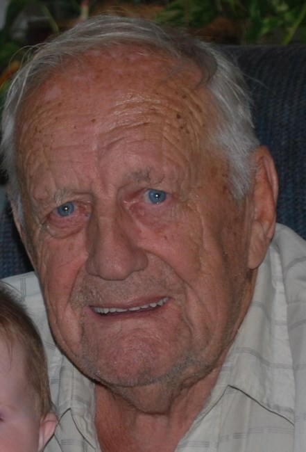 Obituary of Floyd Walter Larsen