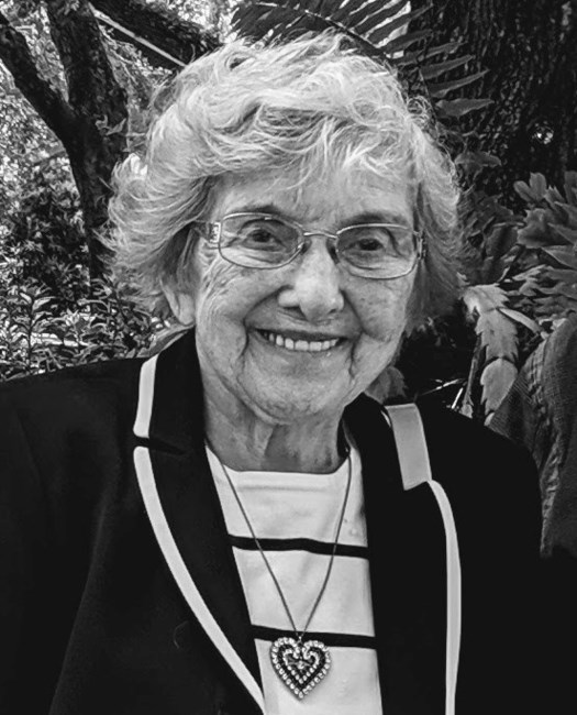 Obituario de Sylvia M. Fingerle