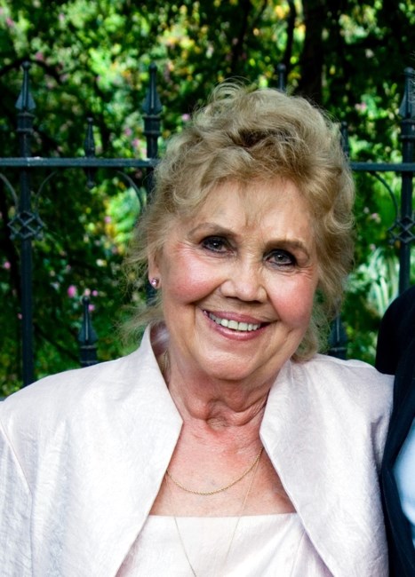 Obituary of Dee Dee Beverly Saathoff