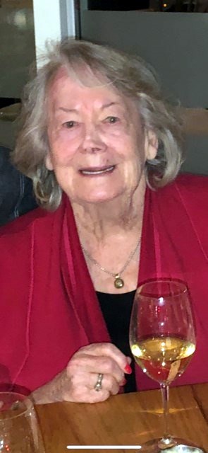 Obituary of Elizabeth Dorothy Armstrong