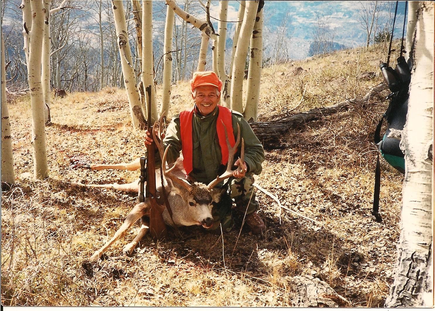 Obituario de Ed Hernandez