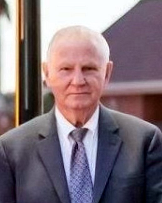 Avis de décès de Charles "Chuck" Eugene Carroll