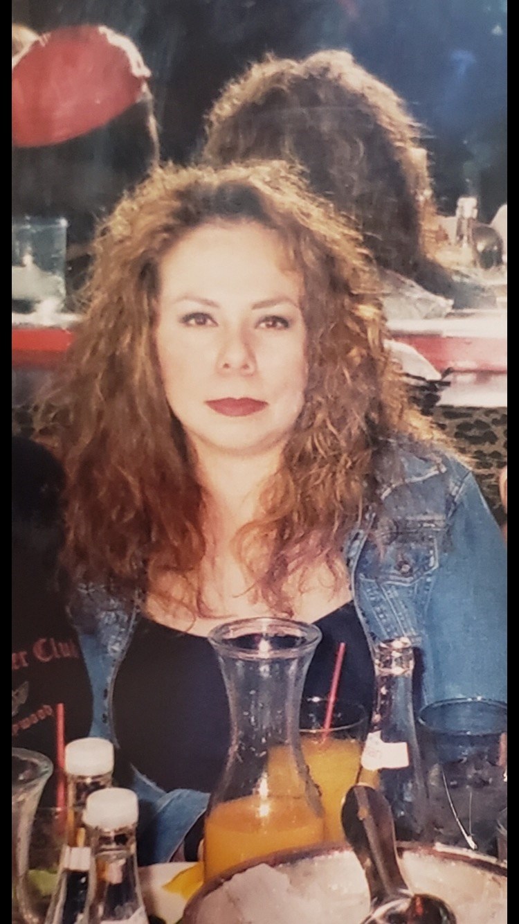 Obituary of Aurora Ruiz Encinas