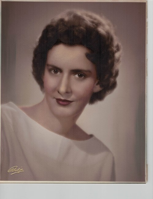 Obituary of Lorraine Elizabeth Underwood