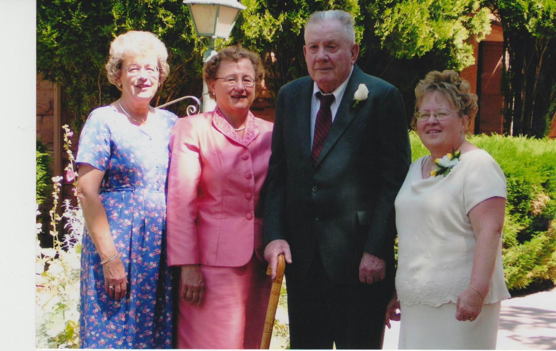 Obituary of Robert W McCune