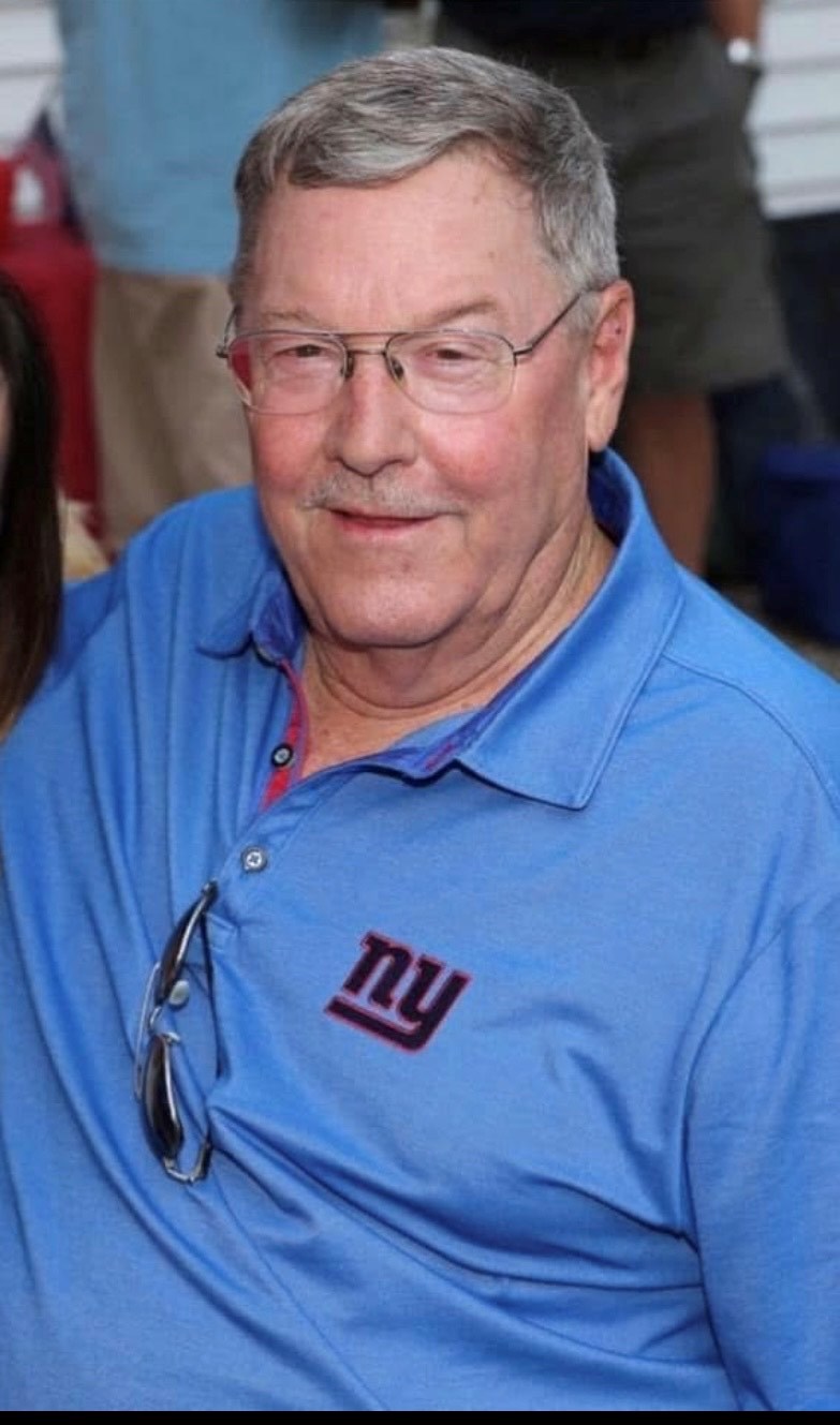 Avis de décès de William Dennis Hughes