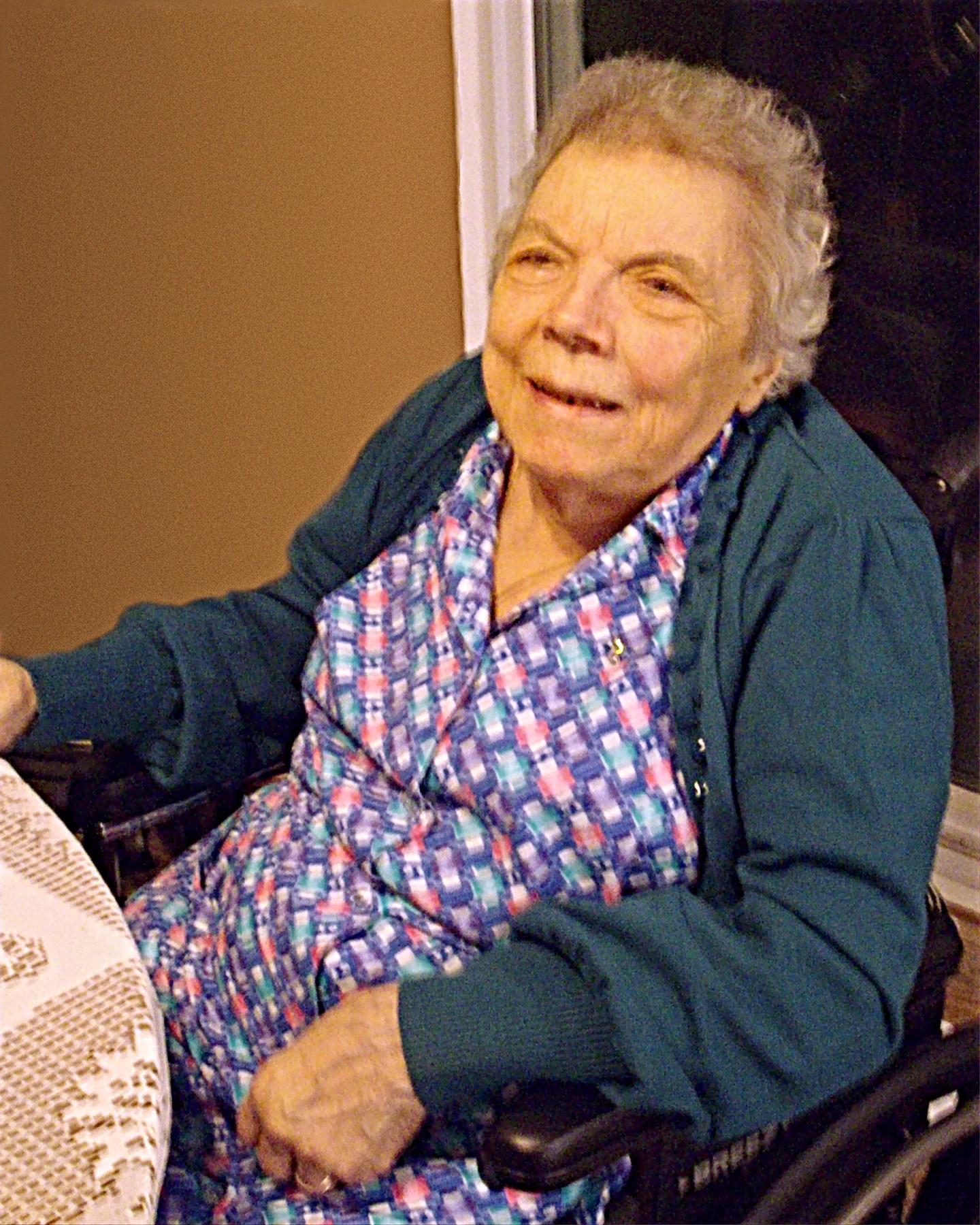 Obituary of Regina Elena (Mezzarobba) Tius