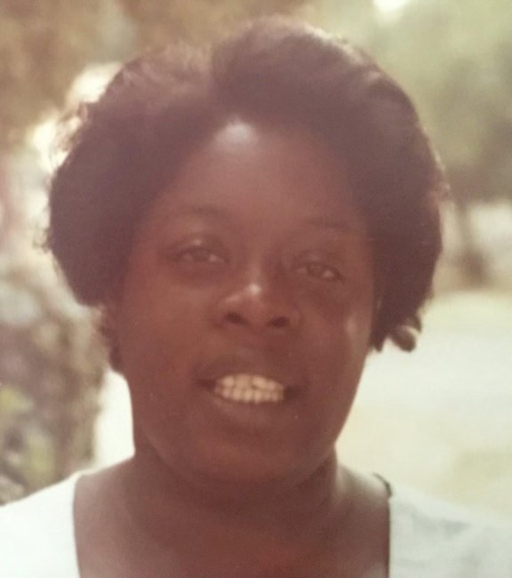 Obituary of Mona E Backus