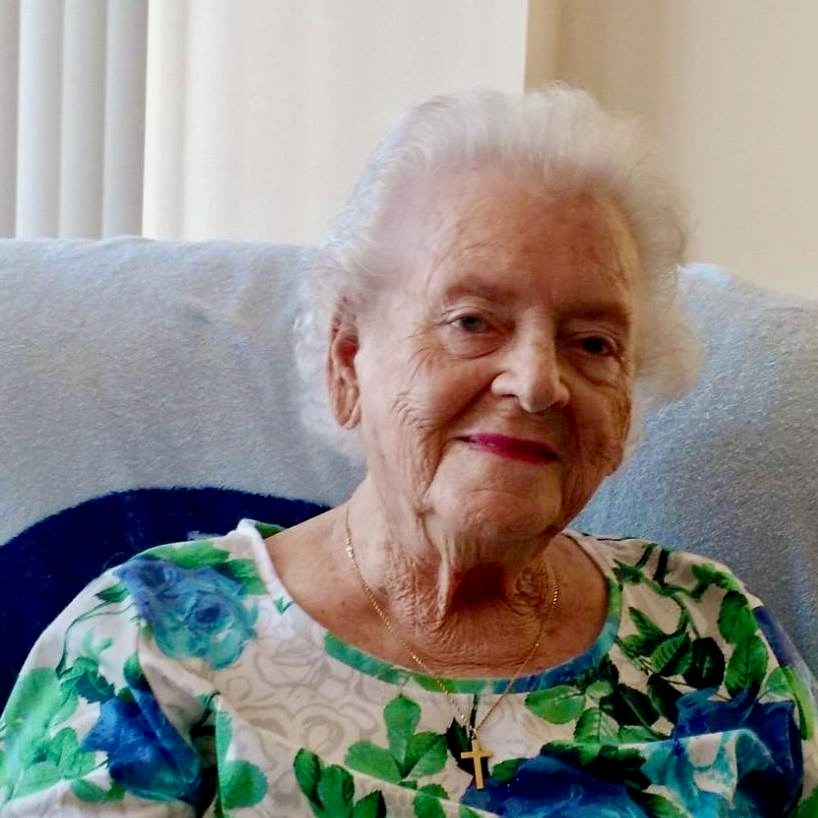 Obituary of Alice Davis Gillis