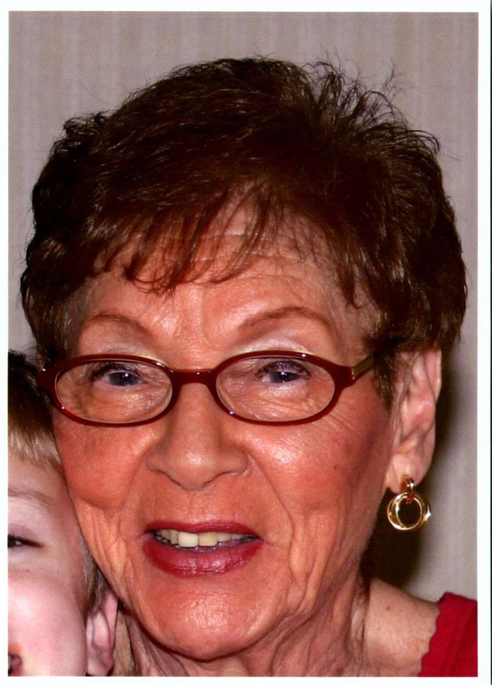 Obituary of Cecilia Chechy Lewis
