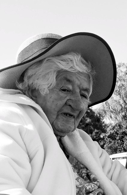 Obituary of Clara Fernandez