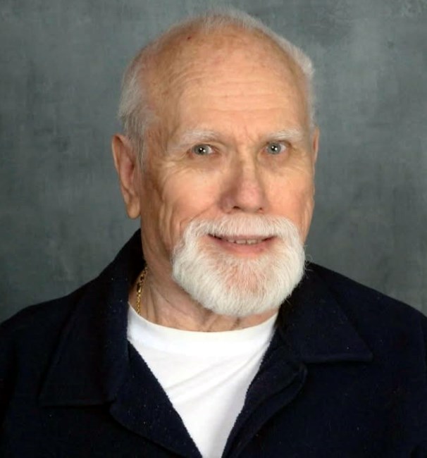 Obituario de Clifton LaRoy Bates